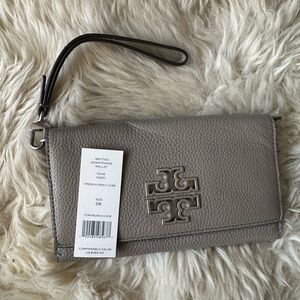 Tory Burch Gray Wristlet Wallet with tags